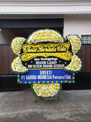 Papan Bunga Duka di Tugu
